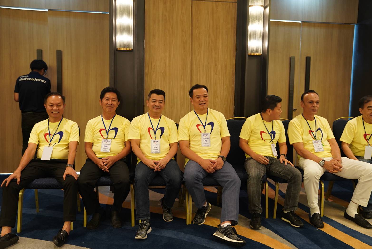 แน่นปึ๊ก ! อนุทิน นำ 51 ส.ส.ภูมิใจไทย ร่วมกิจกรรมกระชับสัมพันธ์