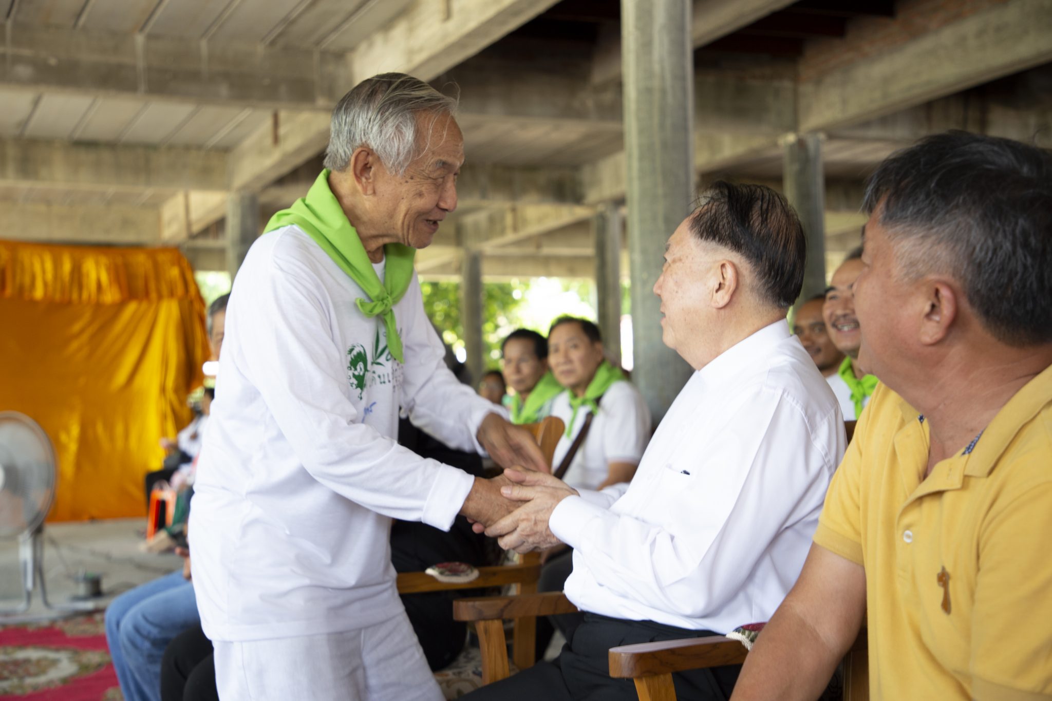 "จองชัย" เข้าร่วมแสดงความยินดีคณะ อ.เดชา ศิริภัทร พร้อมหนุนกัญชายารักษาโรค