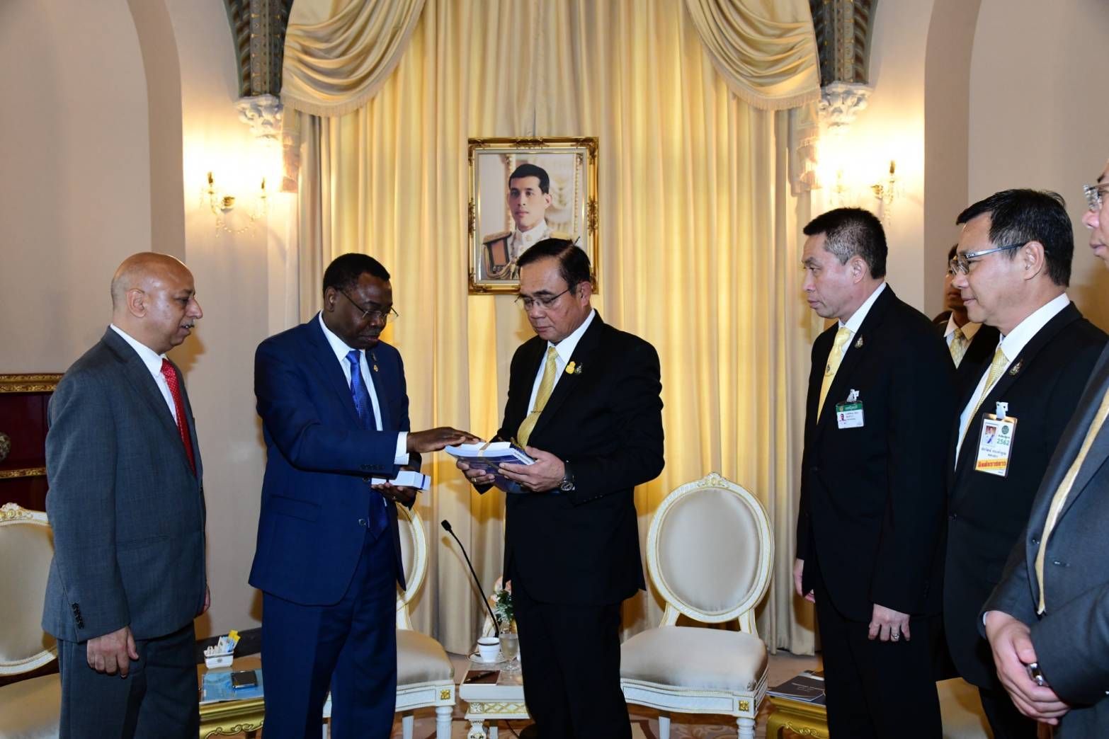 ​ศักดิ์สยาม นำประธาน ICAO  เข้าเยี่ยมคารวะ นายกรัฐมนตรี  ในโอกาสมาจัดประชุมที่ประเทศไทย