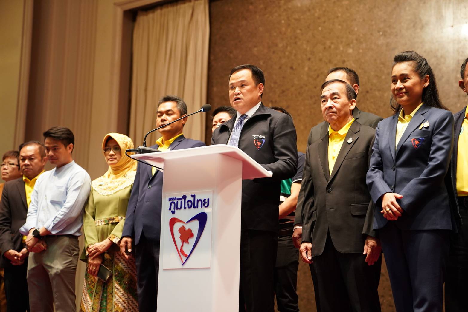 คนป่วยเฮ ! "อนุทิน" เผย "กัญชาเสรีเพื่อการแพทย์" เป็นนโยบายรัฐบาลแล้ว