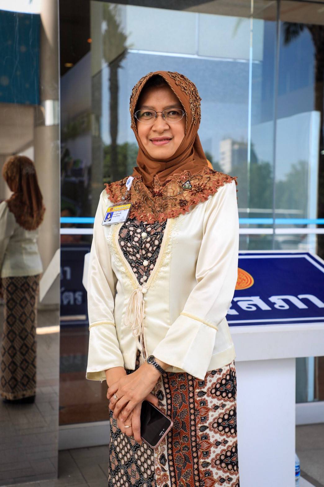 "เพชรดาว โต๊ะมีนา" หยิบยกปัญหาความสงบในพื้นที่ 3 จังหวัดภาคใต้  หารือสภา