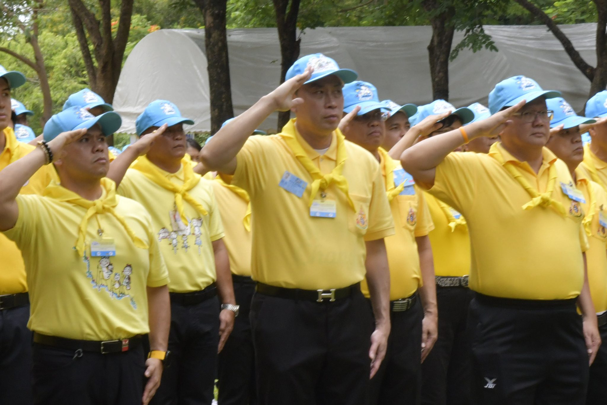 "ศักดิ์สยาม-พิพัฒน์-กนกวรรณ" ร่วมกิจกรรมจิตอาสาเพื่อพัฒนาสิ่งแวดล้อม ปลูกต้นไม้ ณ สวนวชิรเบญทัศ