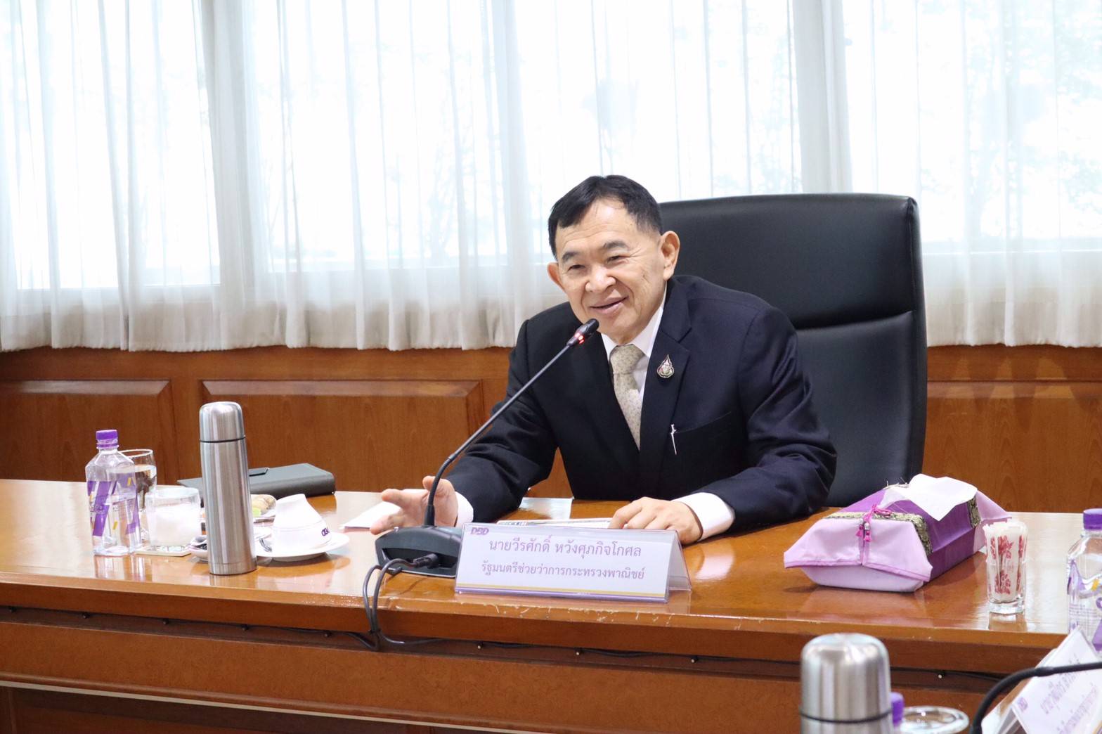 "วีรศักดิ์" รมช.พาณิชย์ เดินหน้าเต็มสูบ เร่ง พัฒนาศักยภาพธุรกิจให้บริการโลจิสติกส์ไทยในพื้นที่ EEC