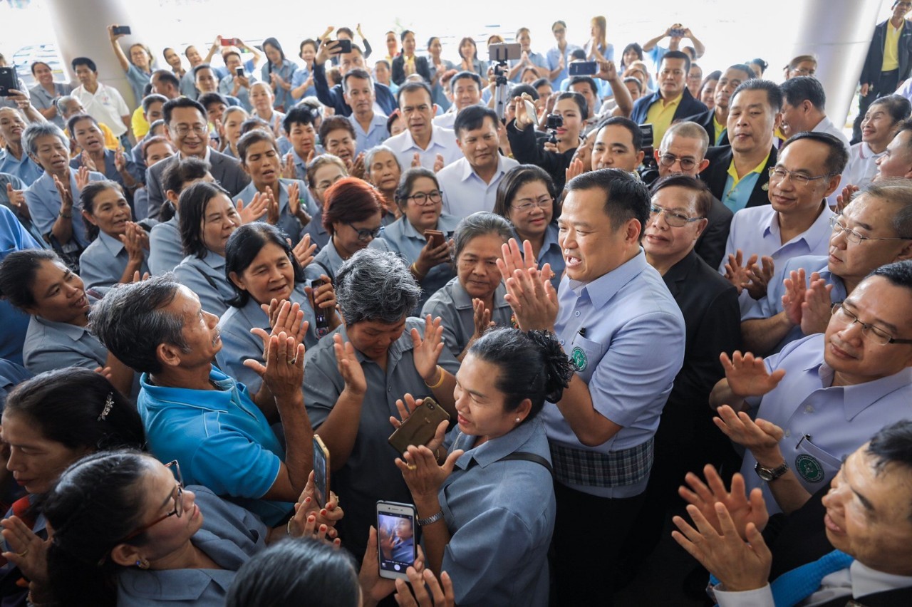 คนไข้ ต้องไม่อนาถา ! "หมอหนู" ลงพื้นที่เมืองย่าโม ตรวจเยี่ยม รพ.มหาราช เร่งแก้ปัญหาผู้ป่วยล้น