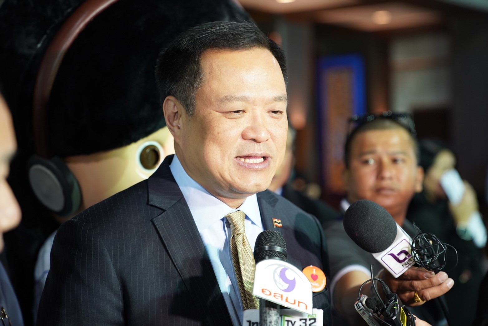 "อนุทิน" เชียร์ ใช้แบริเออร์ยางพาราแทนเกาะกลาง มั่นใจปลอดภัย สร้างรายได้เกษตรกร