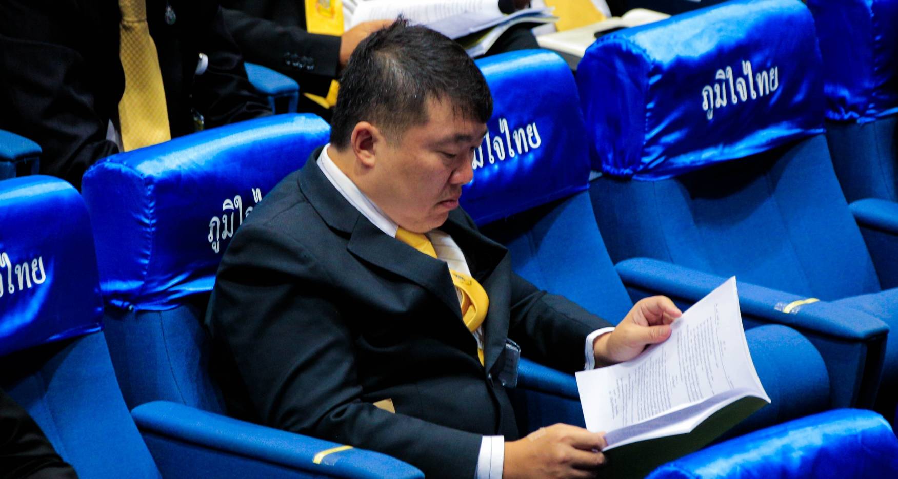 "สิริพงศ์" กระทุ้ง แก้ปัญหาน้ำประปาไม่ไหล