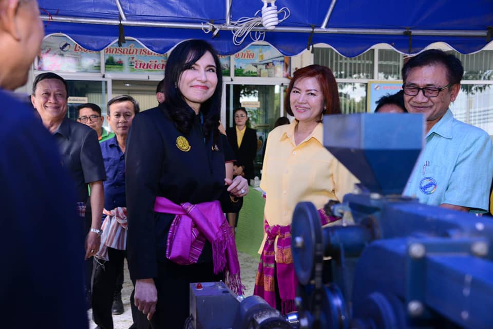 “มนัญญา” ชูสหกรณ์การเกษตรเมืองร้อยเอ็ด ต้นแบบแปรรูปข้าว สู่ผลิตภัณฑ์ดีมีมาตรฐาน