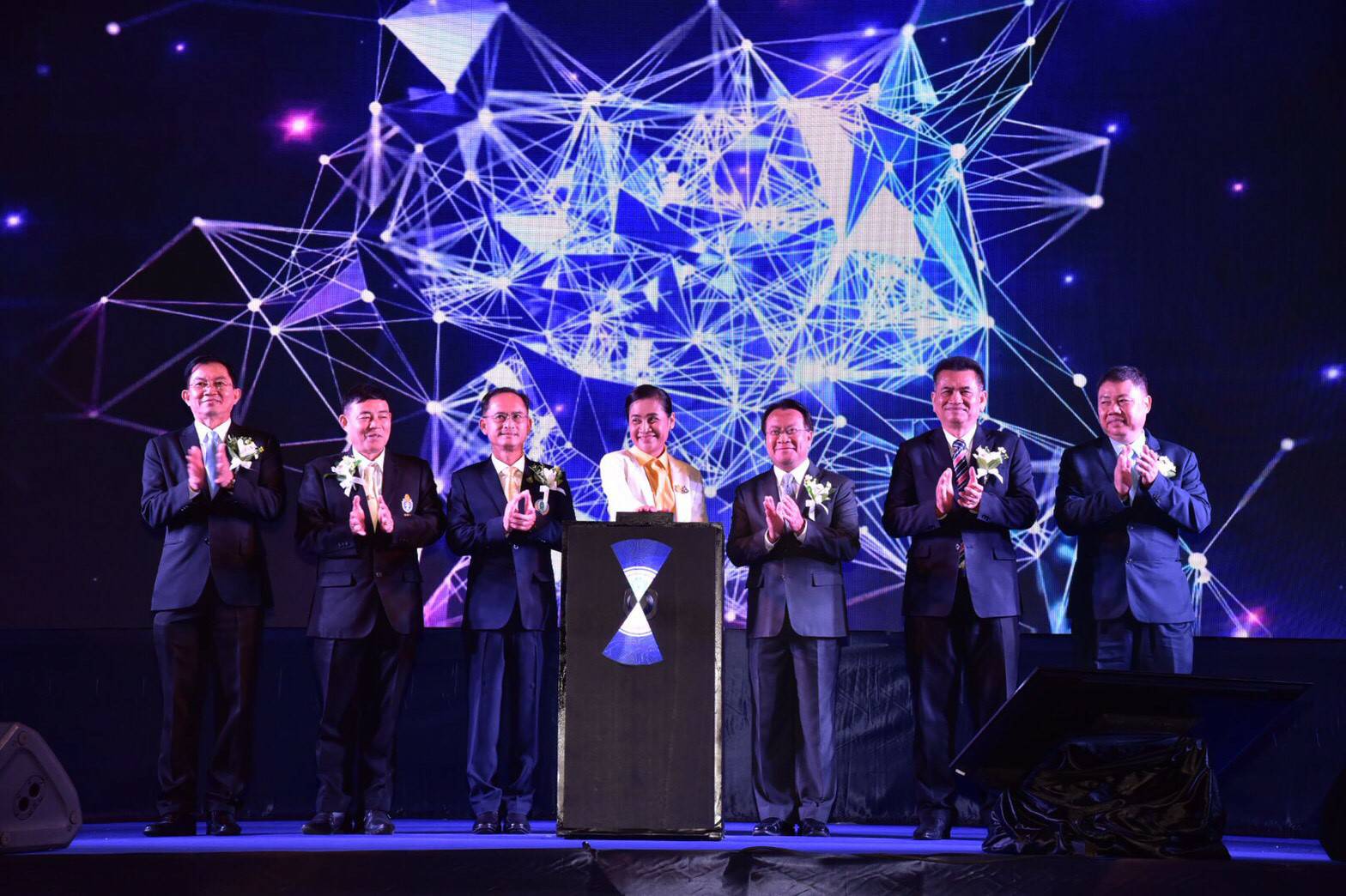 "กนกวรรณ” ดัน กศน. สช.  WOW WOW ก้าวสู่ยุคดิจิทัล" ชู Online Learning ตอบโจทย์ไทยแลนด์ 4.0