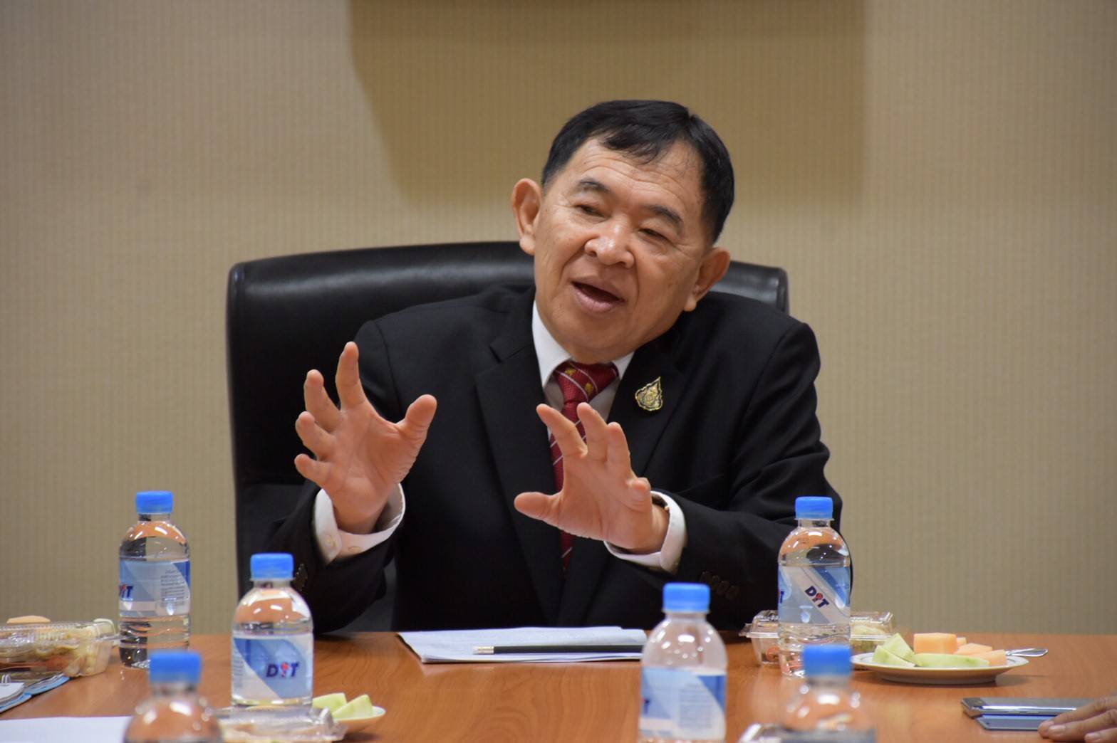 'วีร​ศักดิ์'​ เดินหน้าดันมาตราการช่วยไมโครเอสเอ็มอี 2.3 ล้านราย  ผ่าน ‘MOC Biz Club’ ฟื้นเศรษฐกิจท้องถิ่น