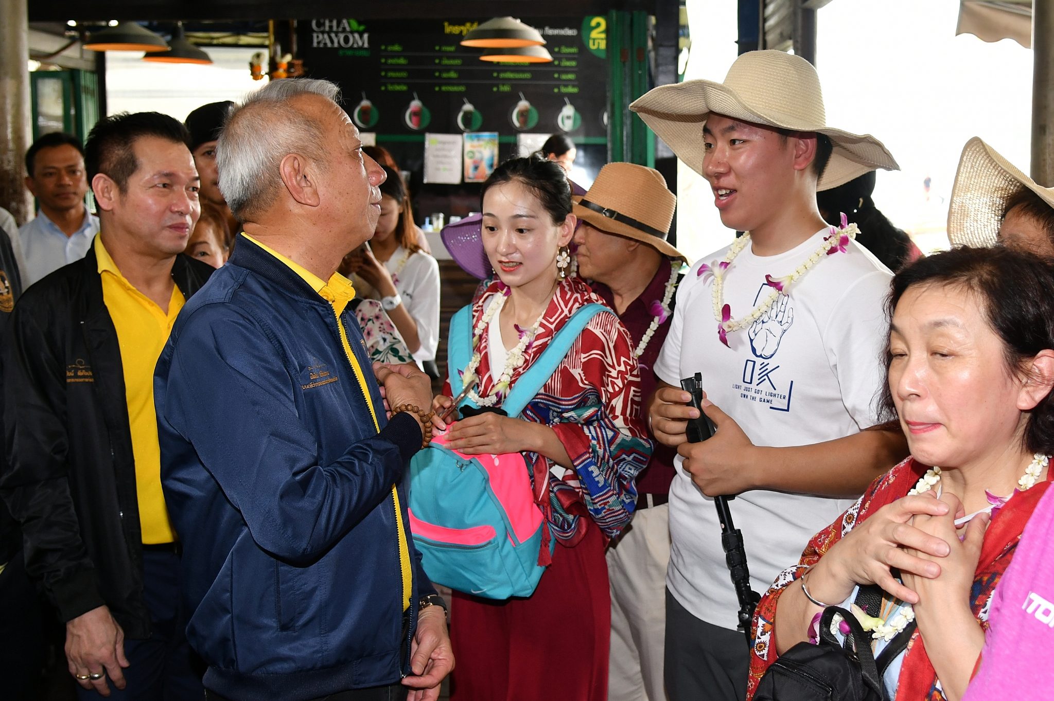 พิพัฒน์ ลุยล้างบาง ผู้ให้บริการรถโดยสารรับจ้างหลอกนักท่องเที่ยว หลายแห่งทั่วกรุงเทพฯ