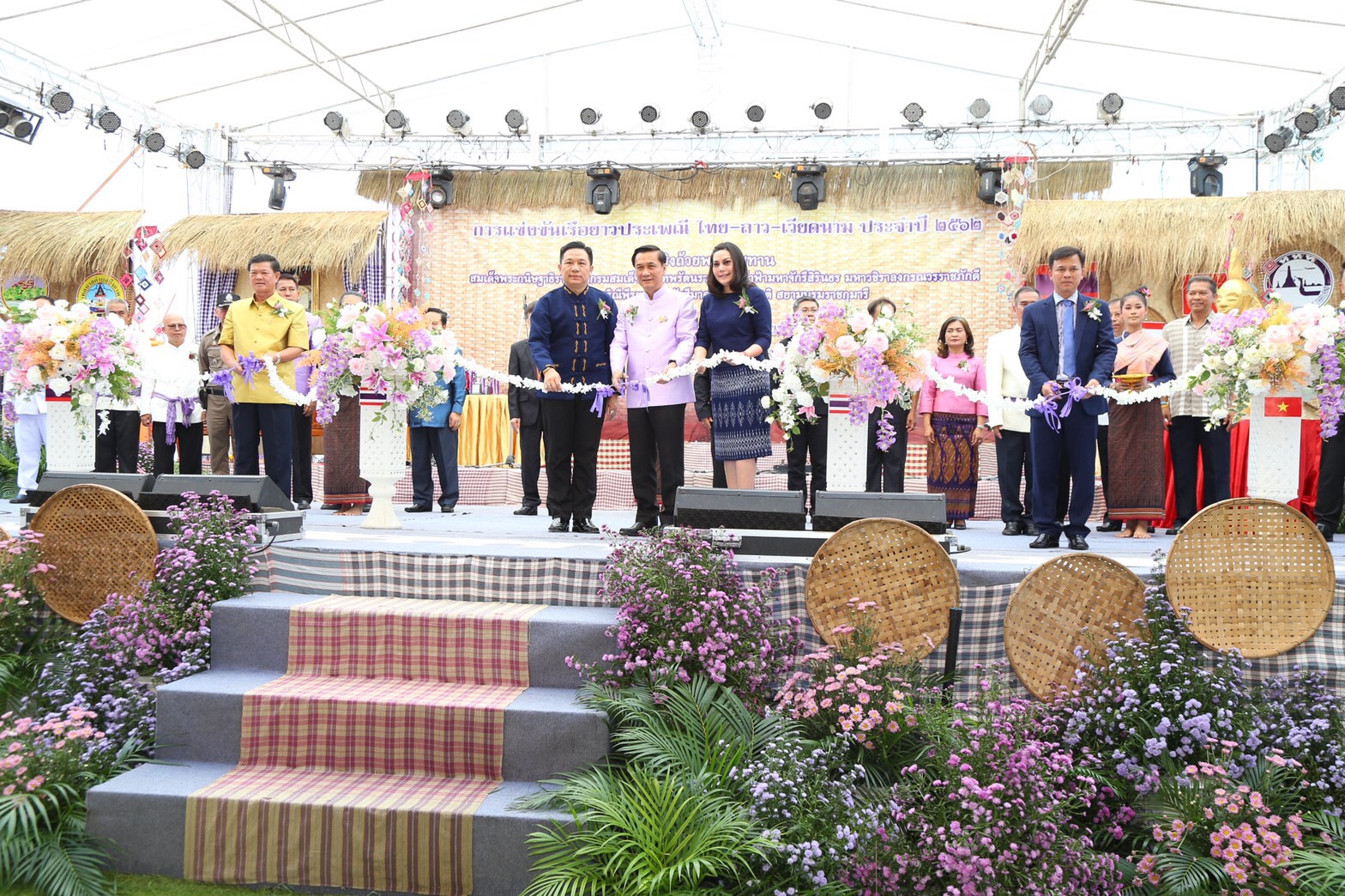 "ทรงศักดิ์"  ติดตาม โครงการการพัฒนาหมู่บ้านเศรษฐกิจพอเพียงมั่นคง มั่นคง ยั่งยืน !!