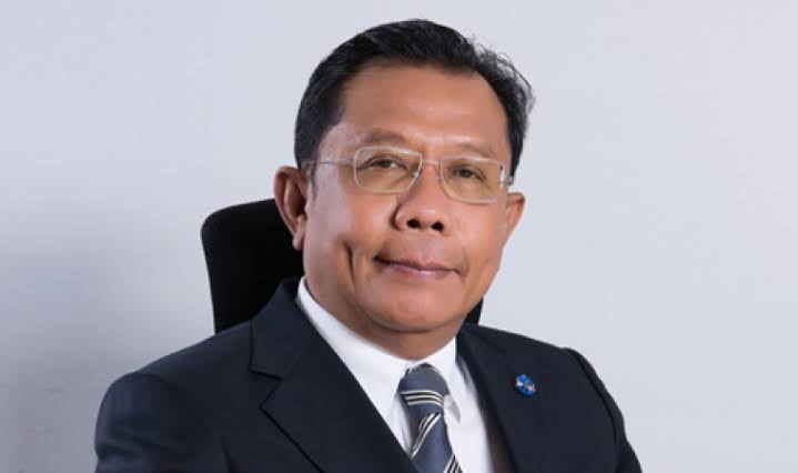 “เพื่อนกันตลอดไป รวมน้ำใจสู้ภัยน้ำท่วม” ภท. และ ปชป. กระชับสัมพันธ์ สละเงินเดือนคนละ 1 เดือน ช่วยผู้ประสบภัยน้ำท่วม