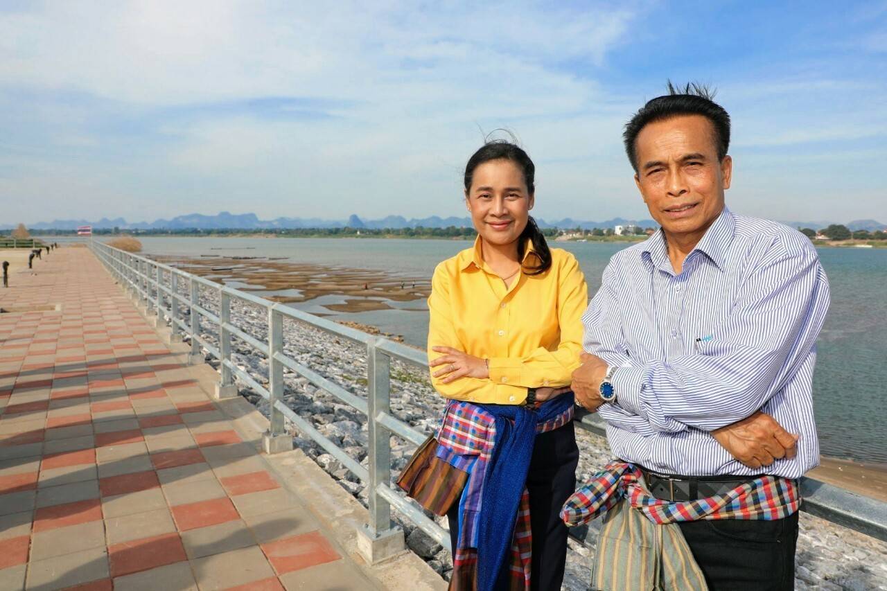 ครูโอ๊ะ !!  ตรวจดูสถานการณ์น้ำแล้งริมโขงนครพนม หนุนเป็นวาระรัฐบาลเสนอในเวทีอาเซียน