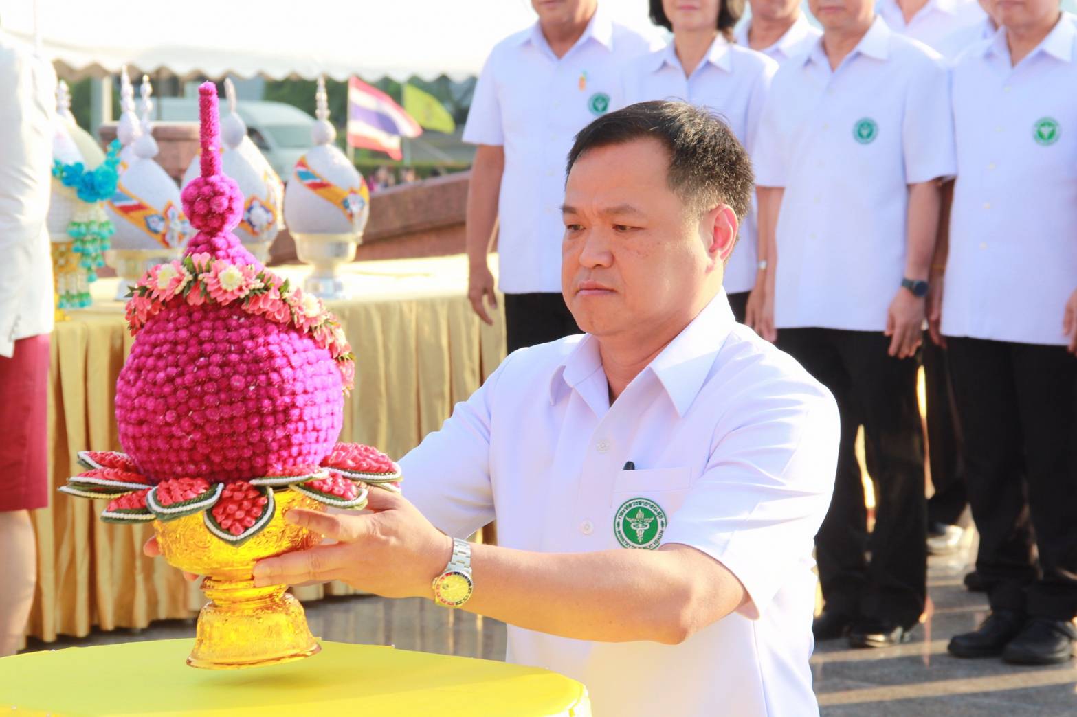 "อนุทิน" รองนายกฯและรมว.สธ. ถวายราชสักการะสมเด็จย่า เนื่องในวันพระราชสมภพและวันพยาบาลแห่งชาติ