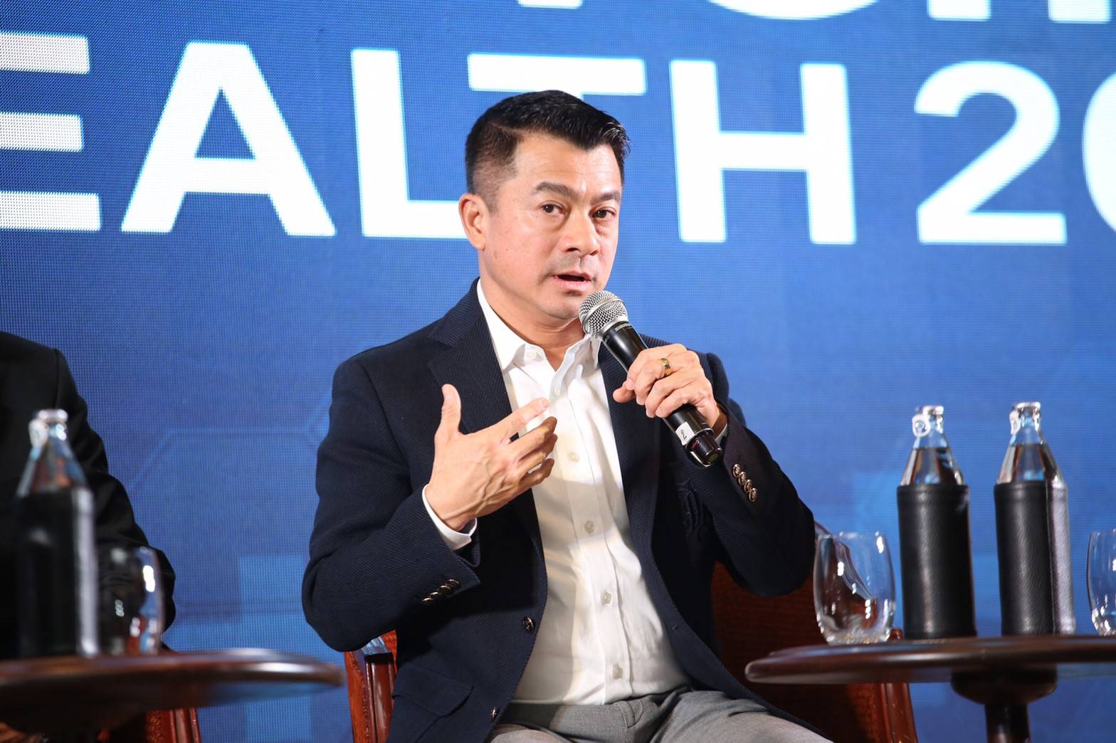 “เศรษฐพงค์” ยัน “ภท.-รัฐบาล” ทำงานมีเอกภาพ ชี้ แบนด์ 3 สารพิษ เพราะคิดถึงชีวิตปชช.เป็นหลัก  เมิน ปท.ยักษ์ใหญ่ตัด “จีเอสพี”