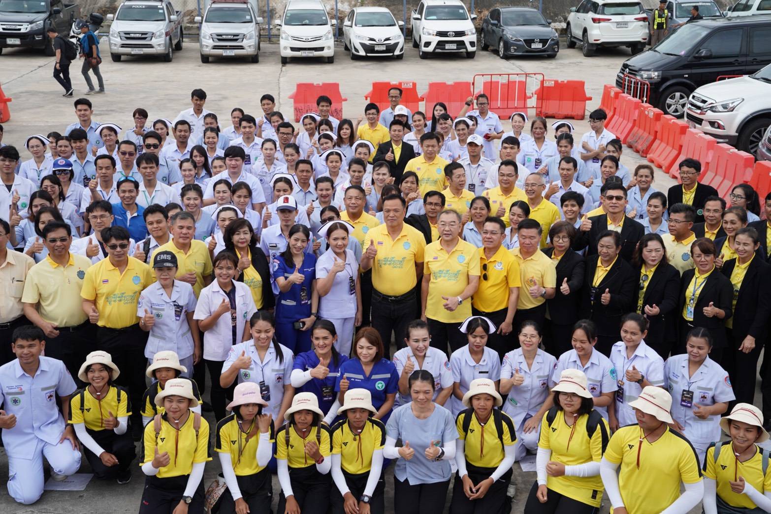 “อนุทิน” ปล่อยแถวหน่วยแพทย์ดูแล นทท.งานบุรีรัมย์โมโตGP ก่อนร่วมงานวันเกิด “ลุงเนวิน”