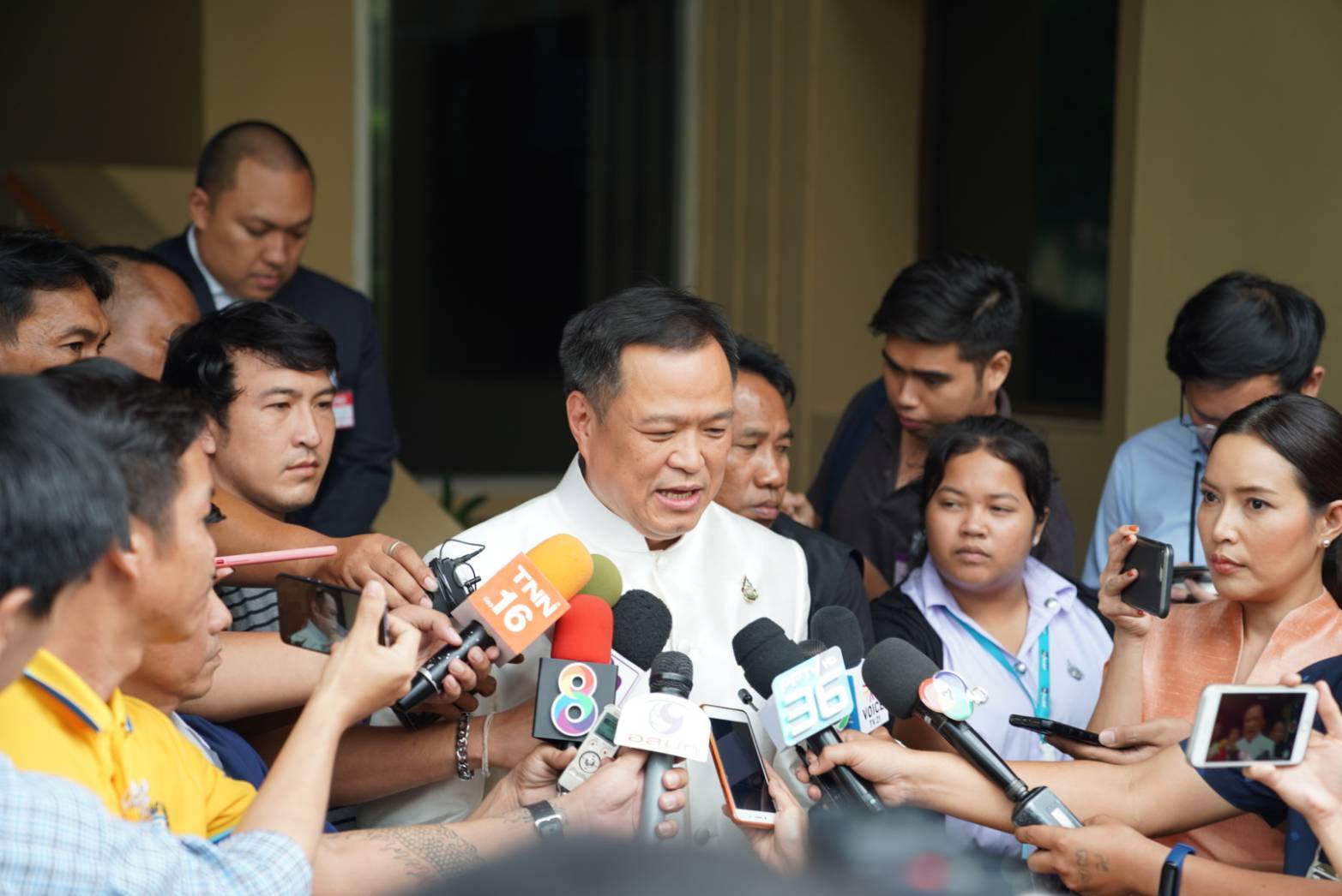 "อนุทิน" เผย คกก.วัตถุอันตรายโหวตยกเลิกสารพิษ พร้อมขอบคุณฝ่ายแบน เชื่อ "ประวัติศาสตร์จะจารึกชื่อท่านไว้เยี่ยงวีรบุรุษ"