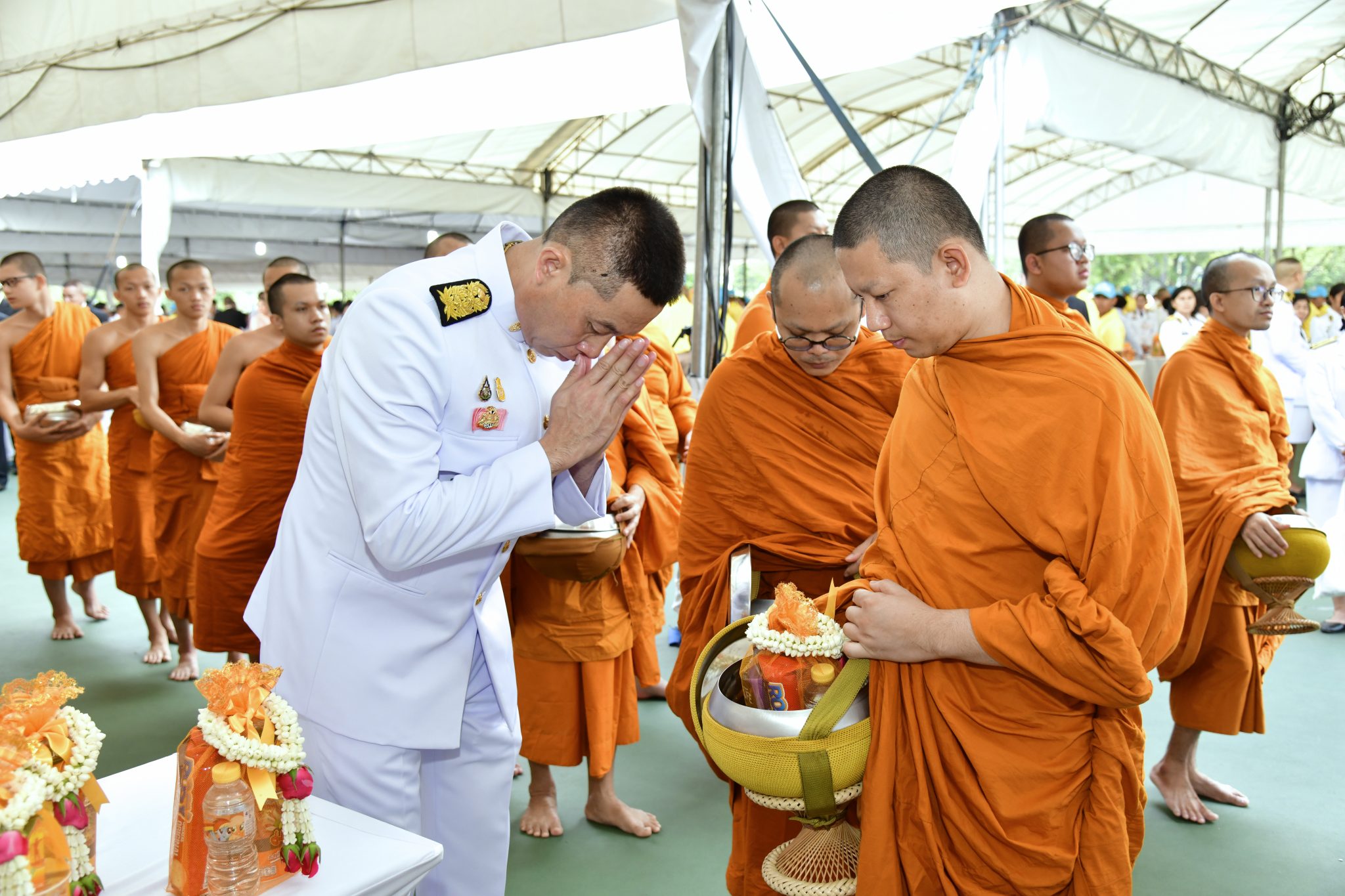 "ศักดิ์สยาม" รมว.กระทรวงคมนาคม ร่วมพิธีทำบุญเนื่องในวันคล้ายวันสวรรคตพระบาทสมเด็จพระจุลจอมเกล้าเจ้าอยู่หัว