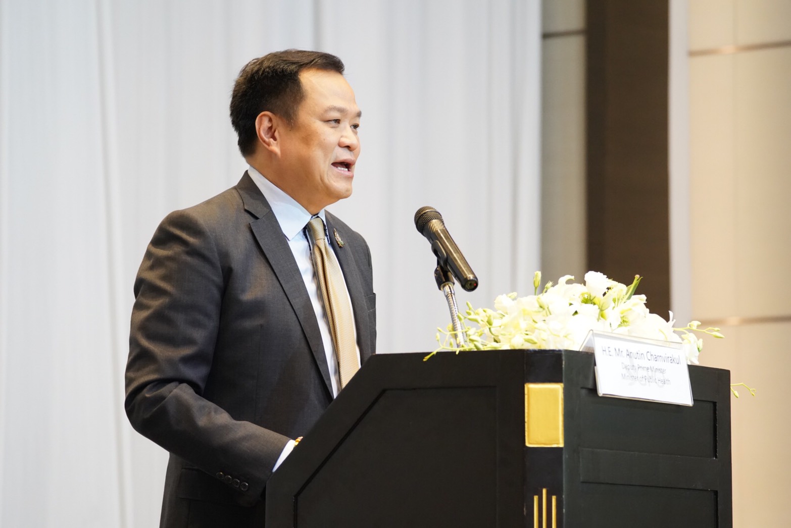 "อนุทิน" ย้ำ ทุกฝ่ายต้องเคารพ RFP อย่ายกเรื่อง "เวลา" มาเป็นเงื่อนไขล้มโครงการรถไฟ 3 สนามบิน