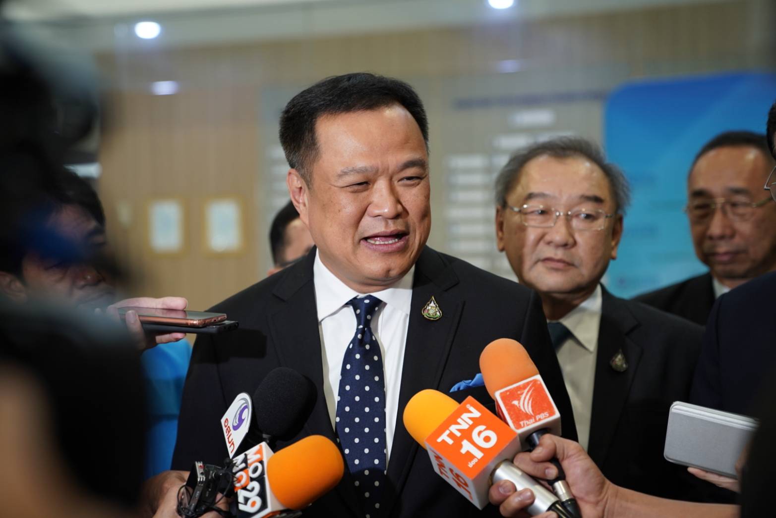 "อนุทิน" ยัน สธ.พร้อมลุยดำเนินคดีโจ๋อ่างทองก่อเหตุวิวาทในโรงพยาบาล พร้อมอัดผู้ก่อเหตุ "ไร้จิตสำนึก"