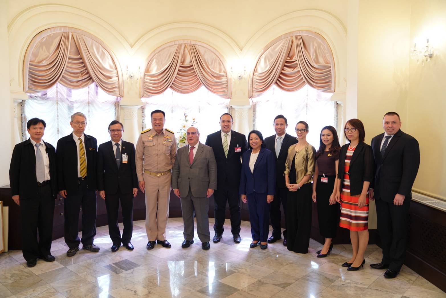 "อนุทิน" เผย นานาชาติ ชื่นชมระบบ สธ.ไทย
