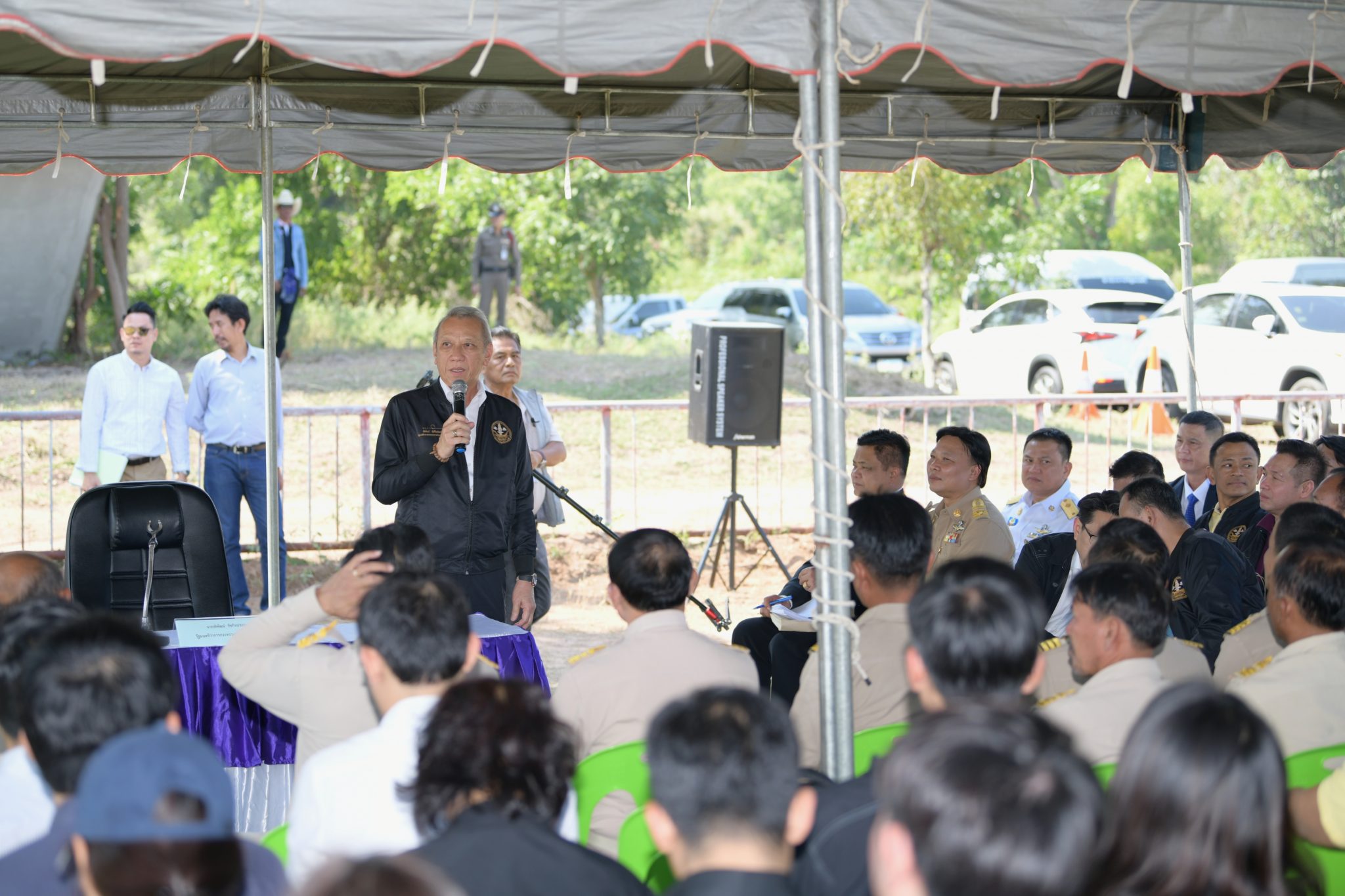 "รมว.พิพัฒน์"​ ลง​พื้นที่​สนามกีฬา​อำเภอพนมทวน ติดตามและแก้ปัญหาสนามกีฬารกร้าง ขาดการใช้ประโยชน์​