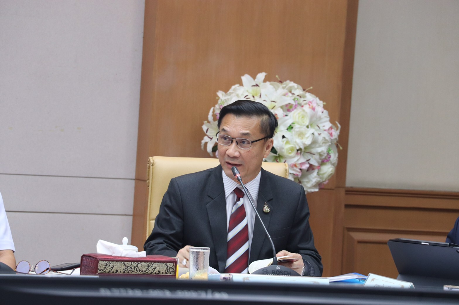 มท.3 "ทรงศักดิ์" ร่วมสนับสนุนมาตรการควบคุม การดื่ม จัดตั้งด่านชุมชน ป้องกันเมาไม่ขับ ลดอุบัติเหตุปีใหม่