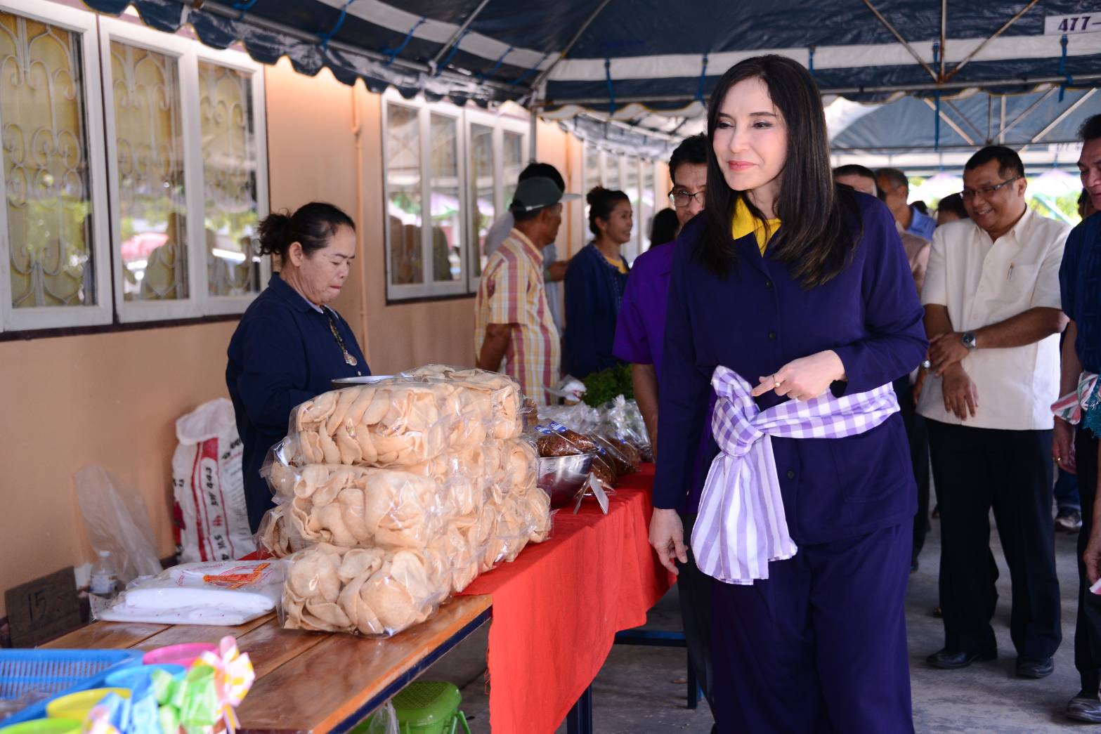 "มนัญญา"  ลงพื้นที่อ.สว่างอารมณ์ จ.อุทัยธานี มอบเงินช่วยเหลือผู้ประสบปัญหาฝนแล้ง