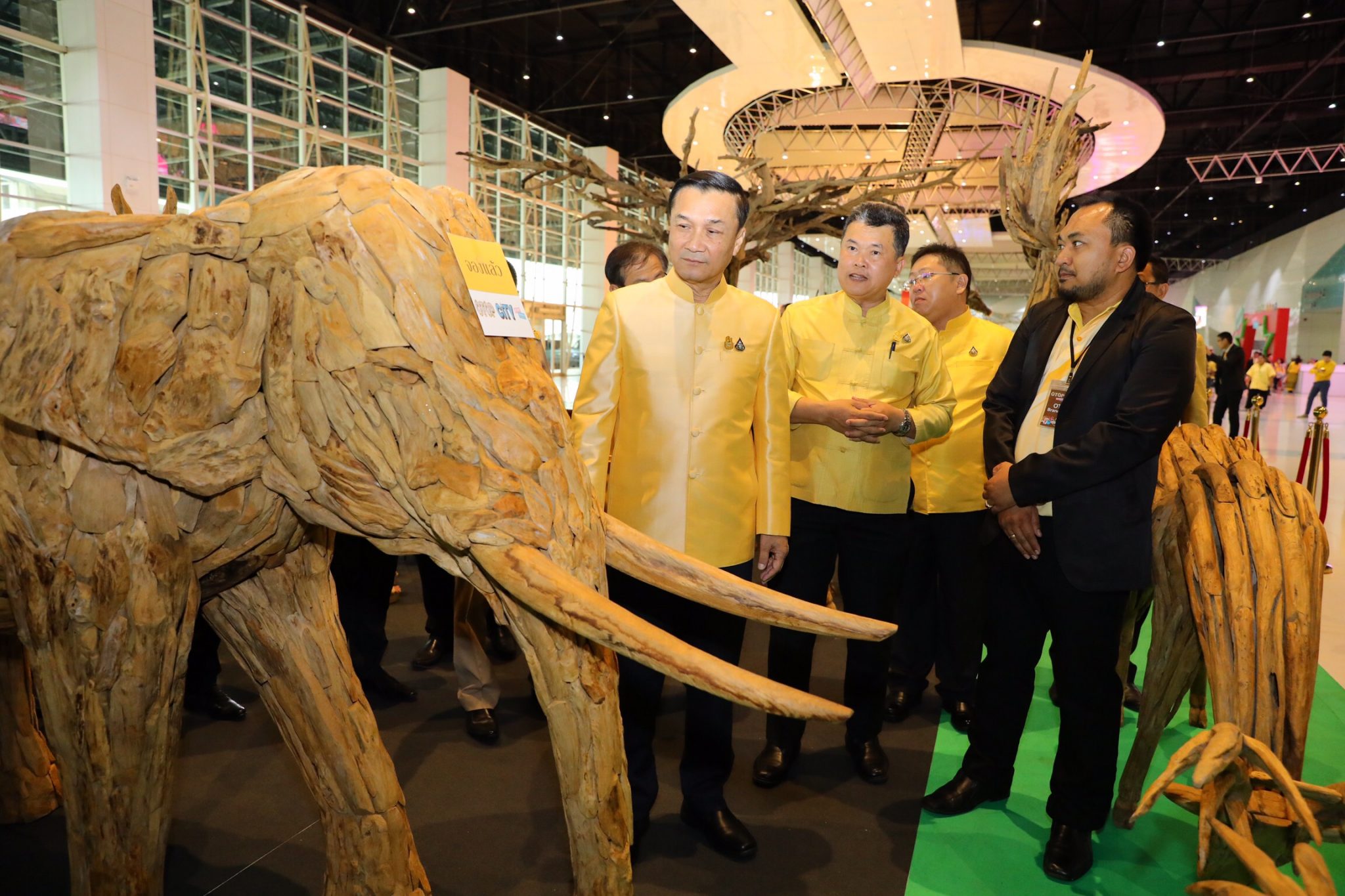 "ดร.ทรงศักดิ์" รมช.มหาดไทย เปิดงาน OTOP City 2019