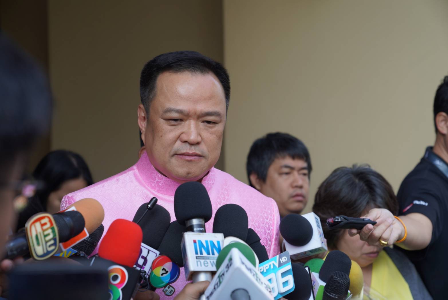 “อนุทิน” ประณามคนไข้หัวร้อนทำร้ายหมอขอนแก่น ลั่น! เอาผิดให้ถึงที่สุด