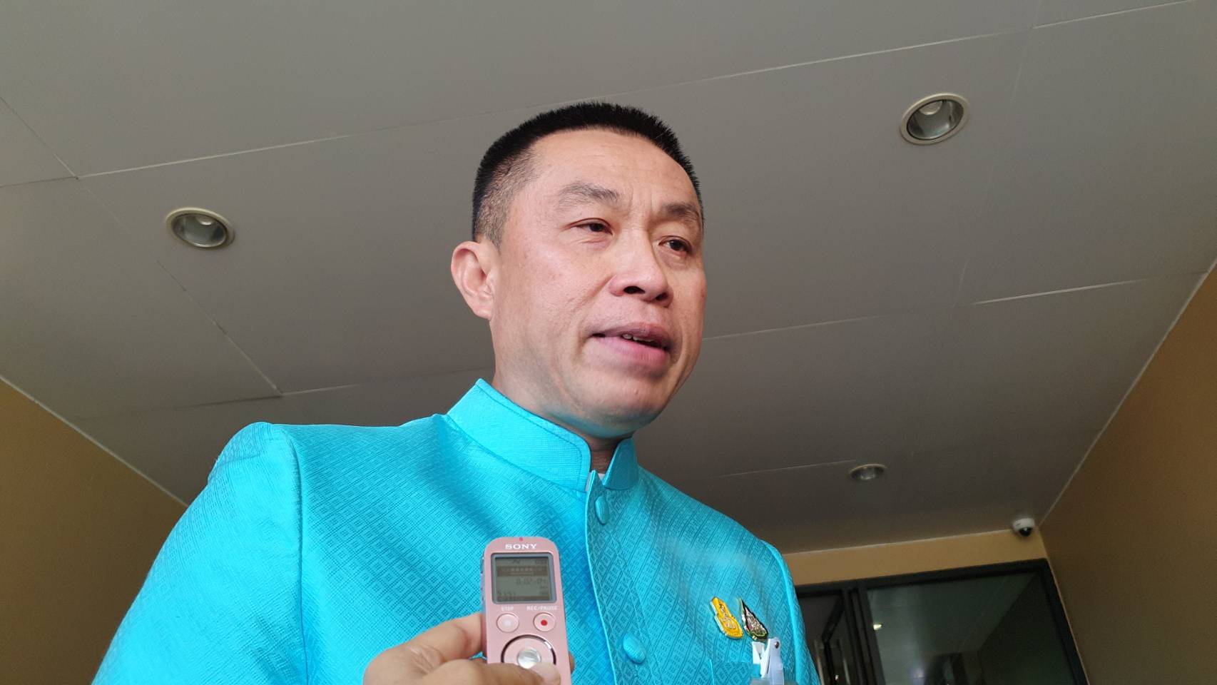 “ศักดิ์สยาม” พร้อมไปดินเนอร์แกนนำพรรคร่วมเย็นนี้ “ระบุ”ทานข้าวร่วมกันเป็นปกติ “โว”เข้มแข็ง ลั่นส่วนตัวไม่มีปัญหาใคร