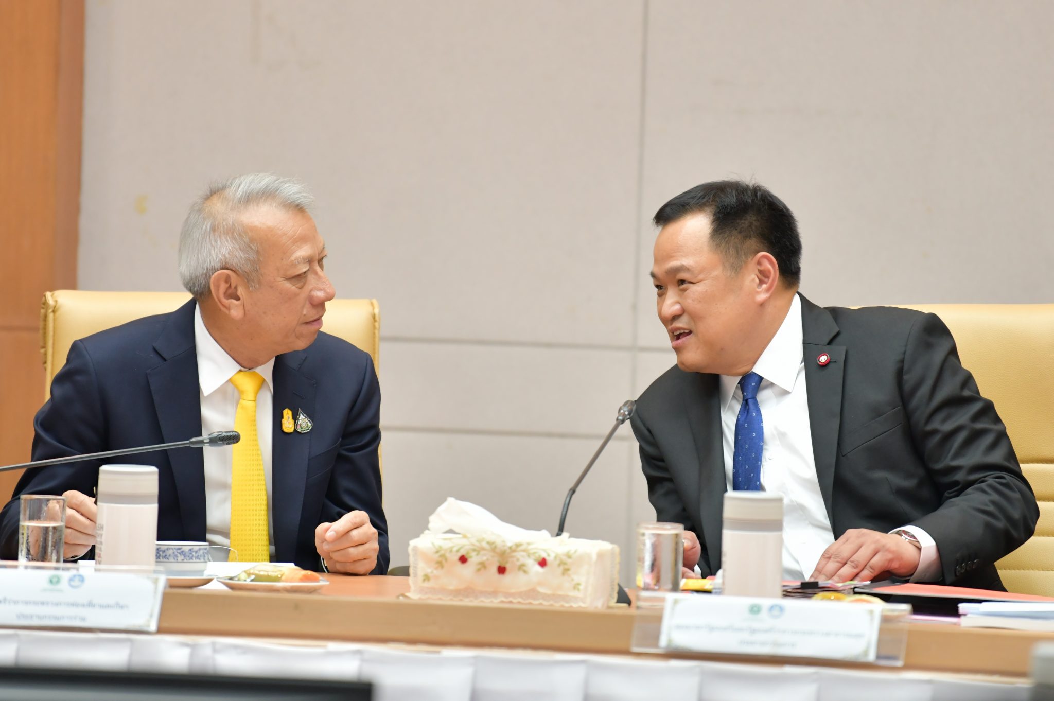 "อนุทิน" โชว์บริการความเป็นเลิศ 6 ด้านการแพทย์และนวดไทย พร้อมควง "พิพัฒน์" หนุน ท่องเที่ยวเชิงสุขภาพสร้างรายได้กระตุ้นเศรษฐกิจ