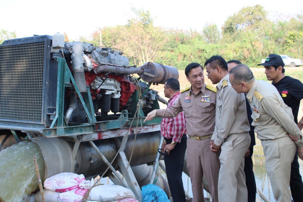 รัฐมนตรี ร่วมท้องที่ ท้องถิ่น ลุย!!! แก้ปัญหาแล้งเมืองปทุมธานี บูรณาการรับมือได้อย่างมีประสิทธิภาพ
