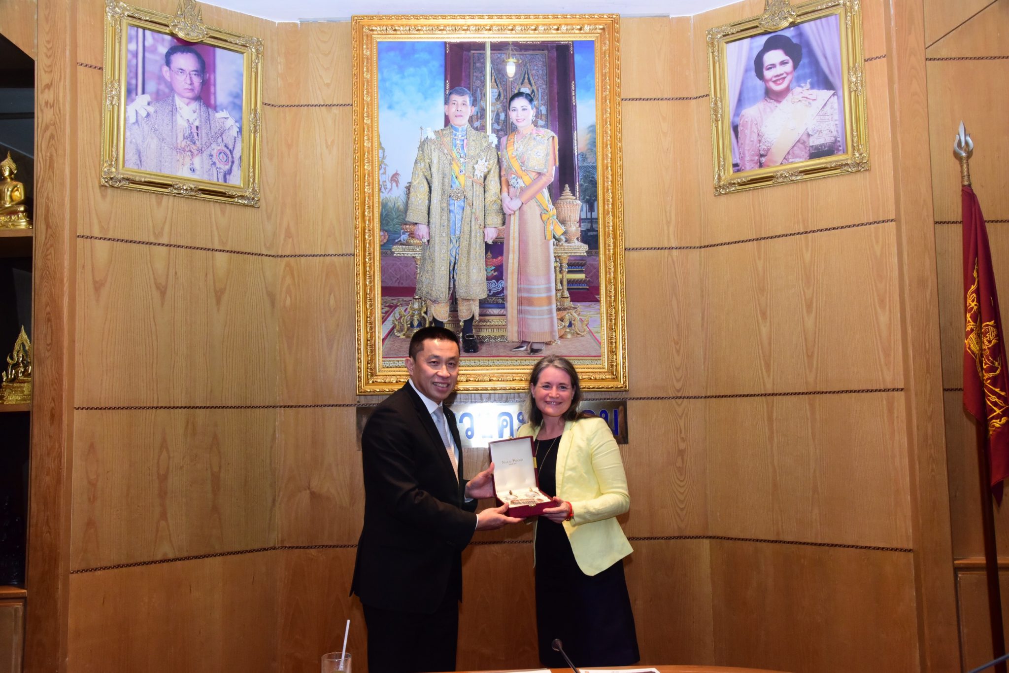 รมว.คมนาคม ให้คณะผู้แทน World Bank เข้าเยี่ยมคารวะ