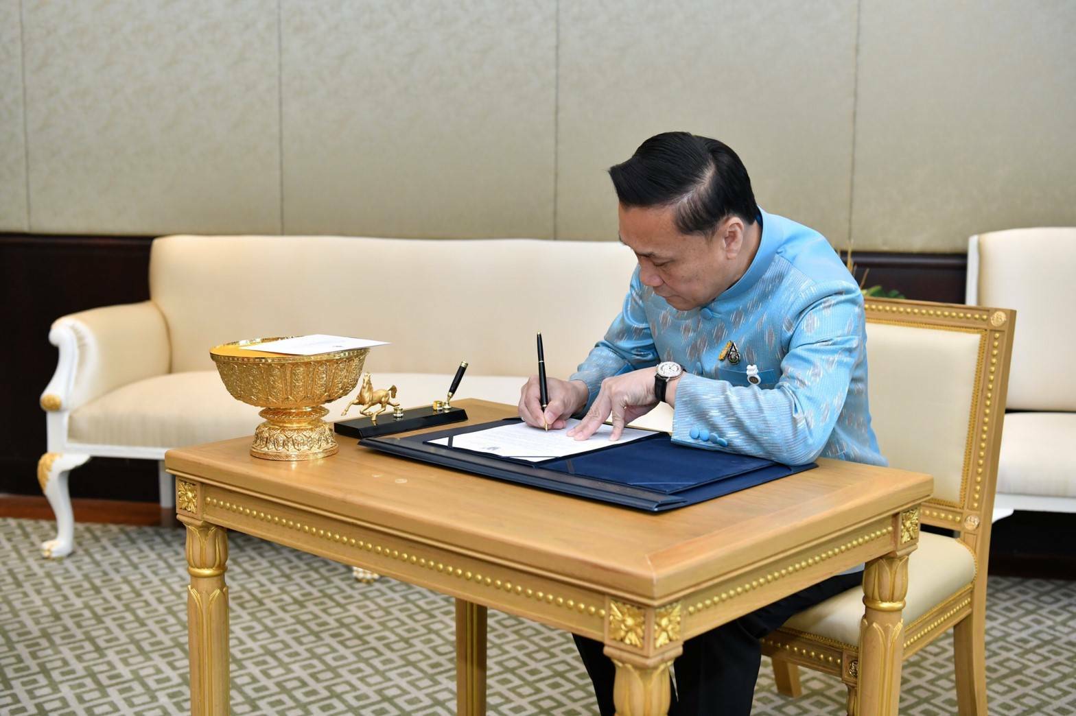 มท.3 ร่วมในพิธีรับพระราชทานบัตรอำนวยพร สมเด็จพระเจ้าน้องนางเธอ เจ้าฟ้าจุฬาภรวลัยลักษณ์ ฯเนื่องในวาระดิถีวันขึ้นปีใหม่