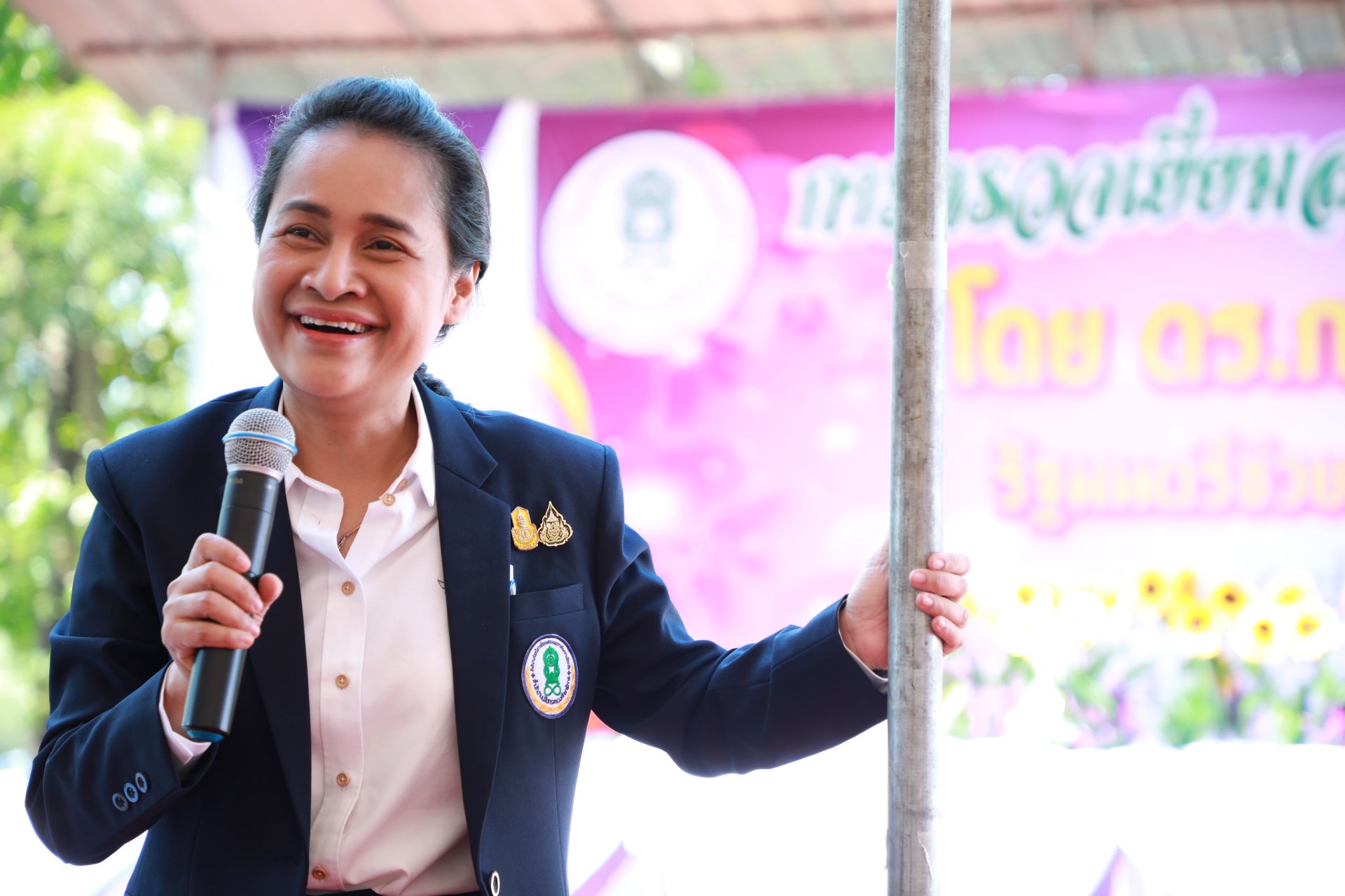 รมช.กนกวรรณฯ ลุยติดตามงาน กศน. สช. WOW ที่นครนายก แม้กายไม่ไหว แต่ยืนยันที่จะมารับฟังข้อเสนอแนะเพื่อพัฒนางานด้วยตนเอง