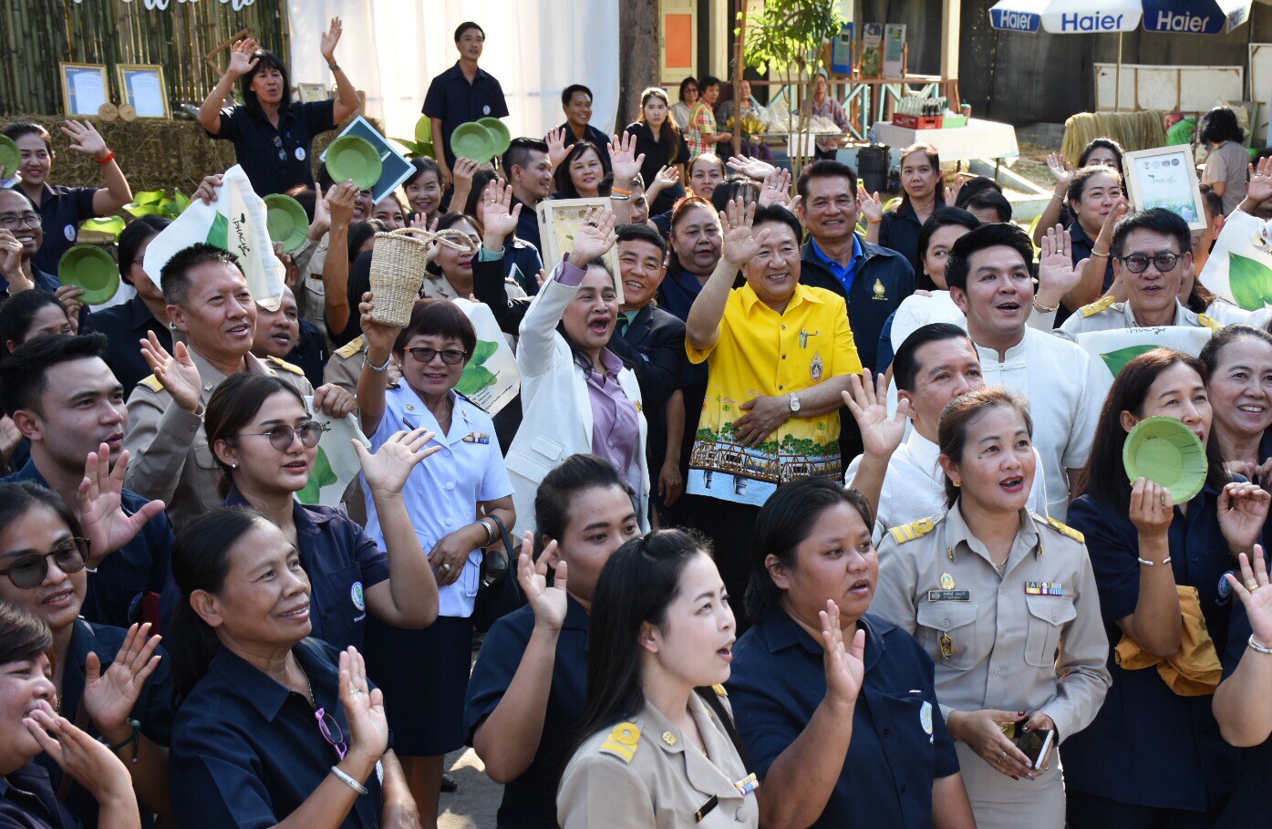 รมช.พาณิชย์  ไฟเขียว  กศน. จดสิทธิบัตรเส้นใยผักตบชวา