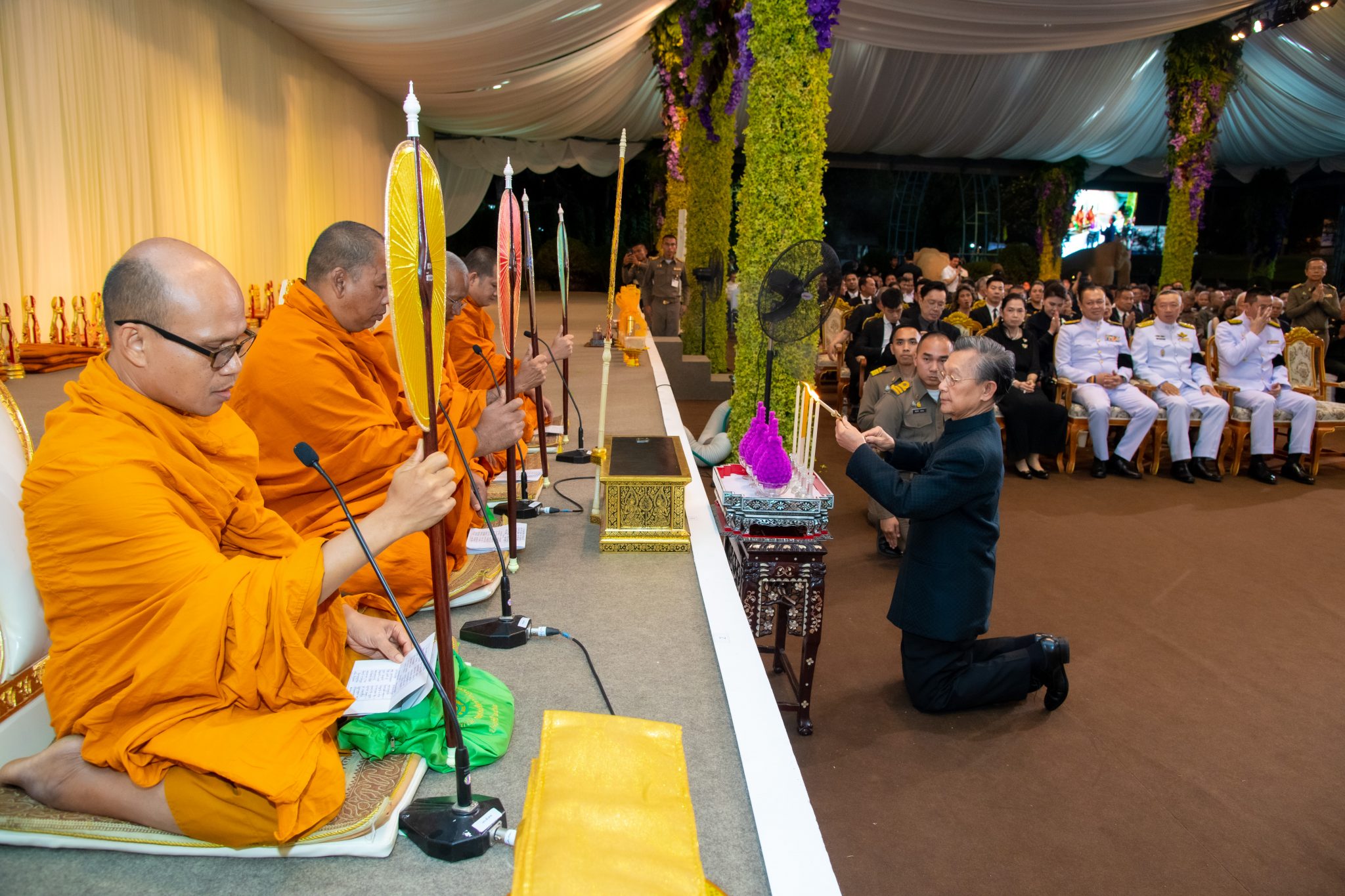 “ชวน หลีกภัย” พร้อม “ประธานศาลฎีกา” นักการเมือง พ่อค้าประชาชน ร่วมงาน อาลัย ชัย ชิดชอบ จำนวนมาก ขณะที่ยอดบริจาค เข้า ร.พ.บุรีรัมย์  พุ่งเกือบ 2.7 ล้านบาท