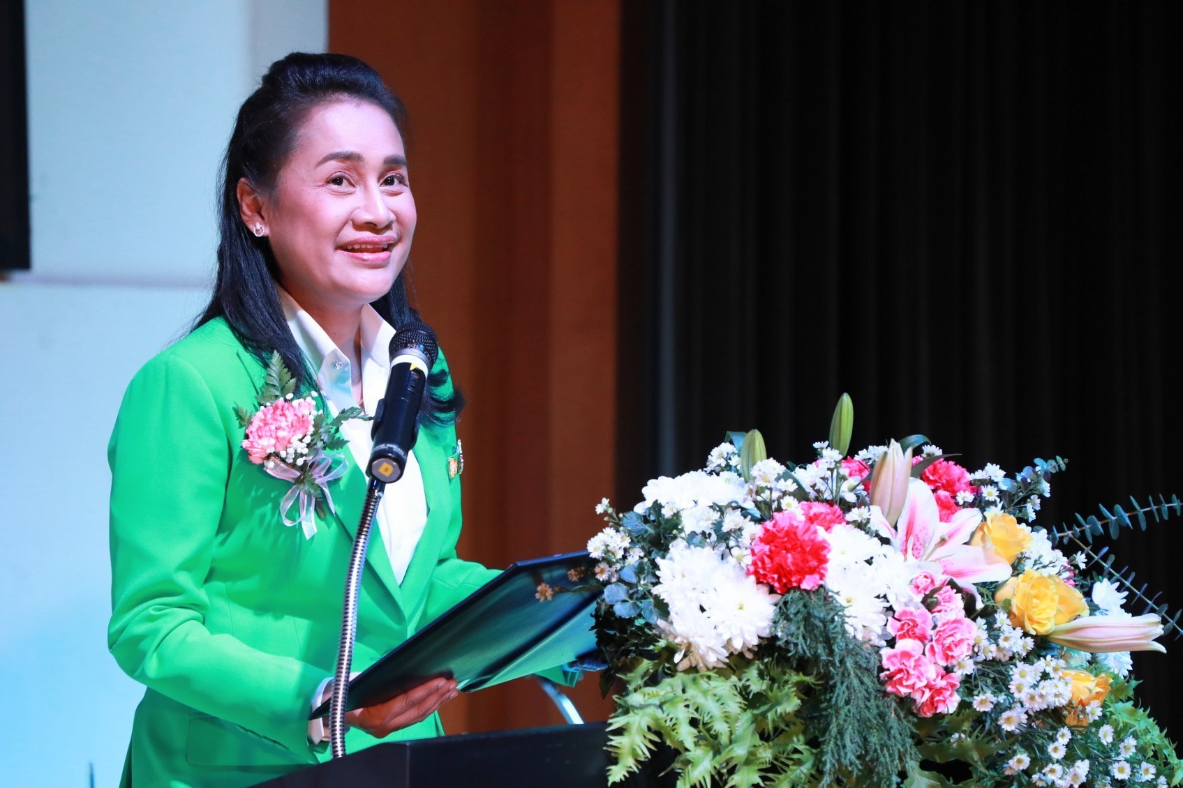 "เสมา 3" ห่วงใยสุขภาพครู-ปชช.เมืองกรุงจากพิษฝุ่น PM 2.5 มอบ กศน.กทม.เผยแพร่ความรู้ดูแลป้องกัน โดยด่วน