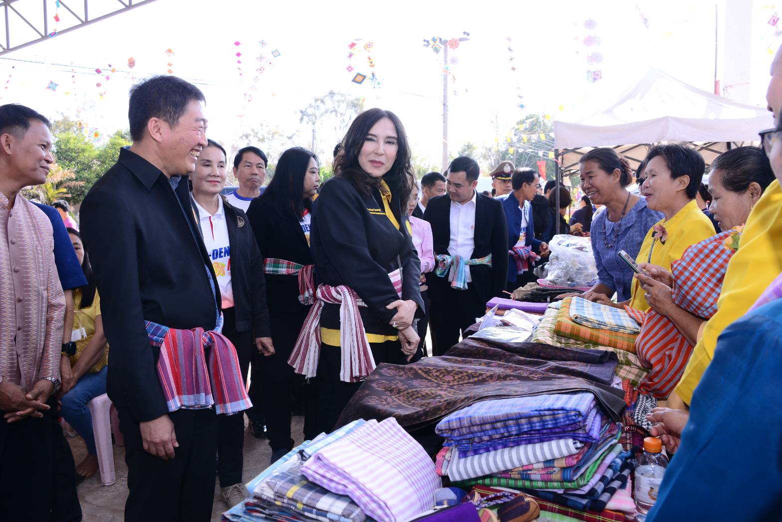 "มนัญญา" ลุยลงพื้นที่ขอนแก่นเยี่ยมชมผลิตภัณฑ์กลุ่มอาชีพเกษตรบ้านแฮด