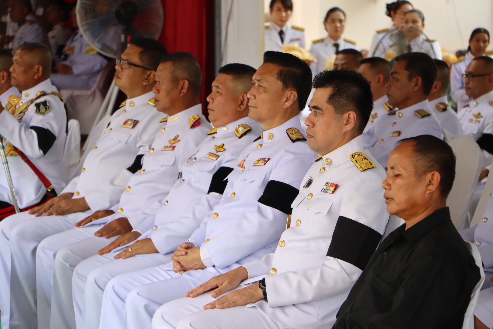 "ทรงศักดิ์" มท.3 ร่วมพิธีพระราชทานเพลิงศพผู้เสียชีวิตเหตุการณ์จังหวัดนครราชสีมา