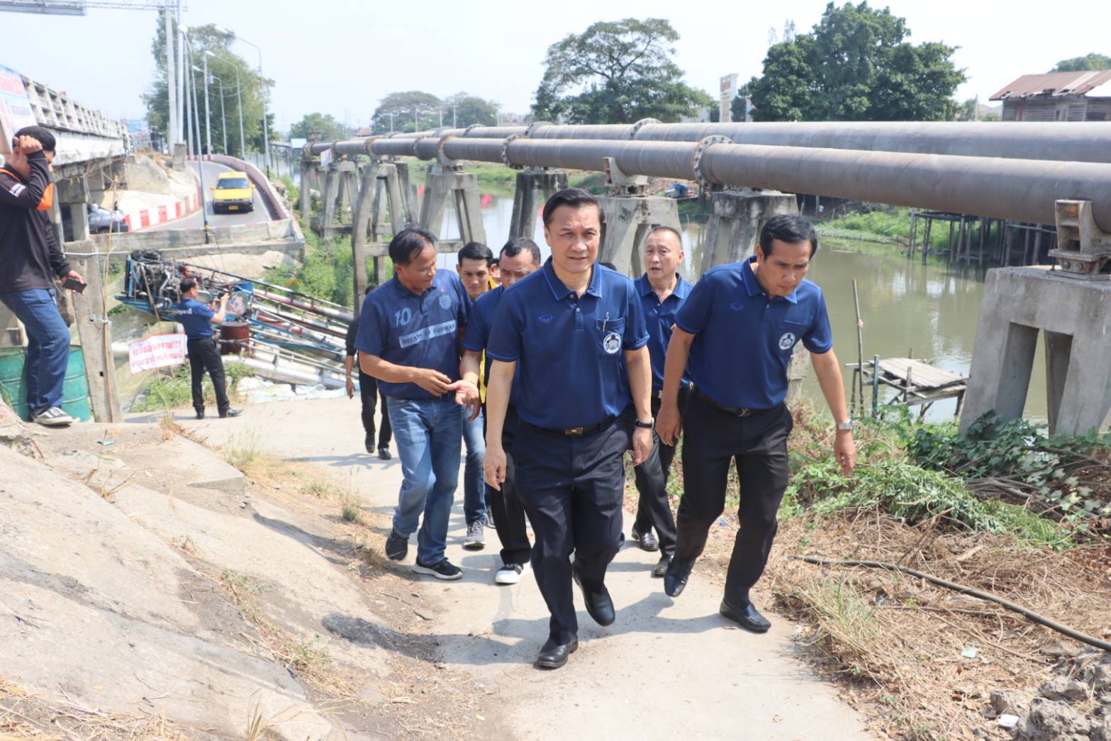 “ทรงศักดิ์” มท.3 ตรวจติดตามสถานการณ์การแก้ปัญหาภัยแล้ง เมืองปทุมธานี
