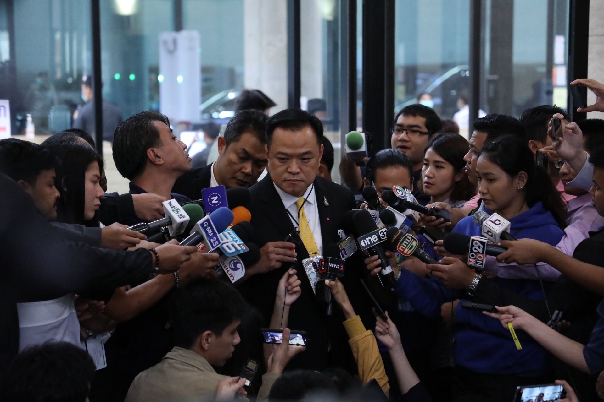 ยินดีต้อนรับคนทำงาน ! “อนุทิน” แจงเหตุรับ ส.ส.อดีต อนค. ย้ำ ไม่เคยทาบทามก่อน