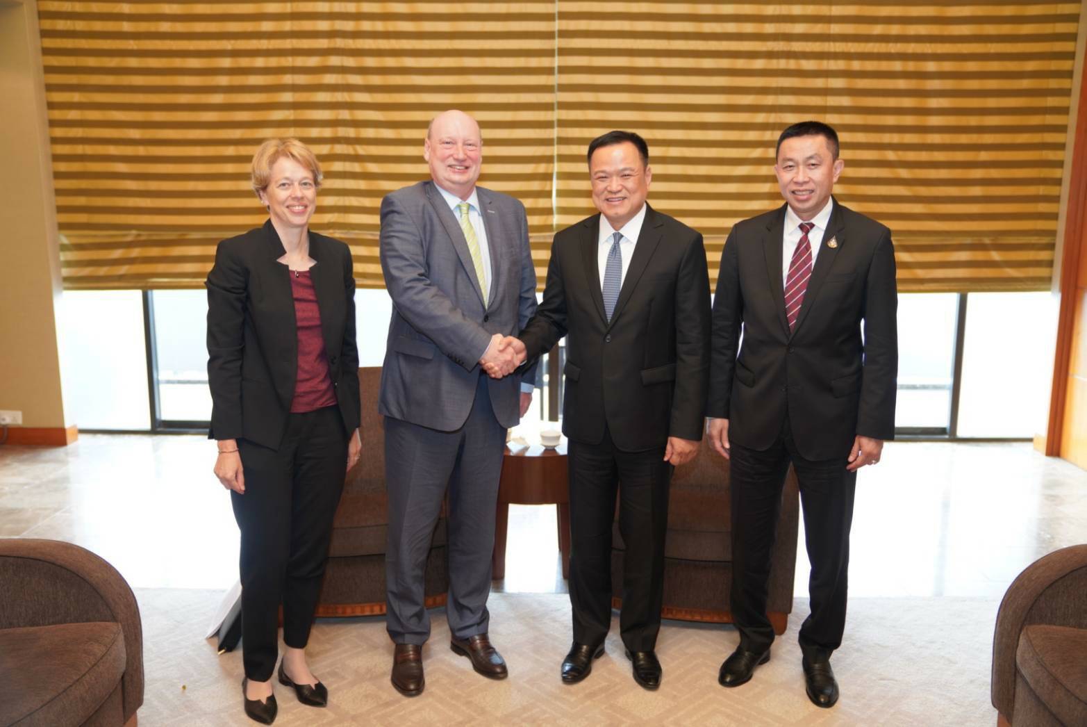 “อนุทิน-ศักดิ์สยาม” ถก คณะกรรมาธิการ EU หารือการขนส่งไทย-สหภาพยุโรป และอาเซียน-สหภาพยุโรป