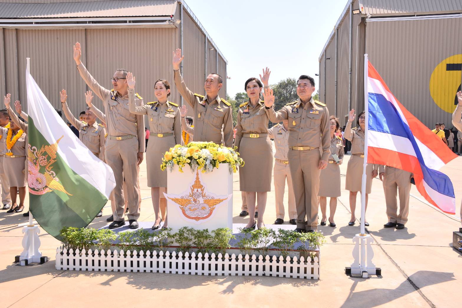 "รมช.มนัญญา" เข้าร่วมพิธีรับมอบปีกฝนหลวงพิเศษ พระราชทาน และพิธีเปิดปฏิบัติการฝนหลวงสู้ภัยแล้งประจำปี 2563