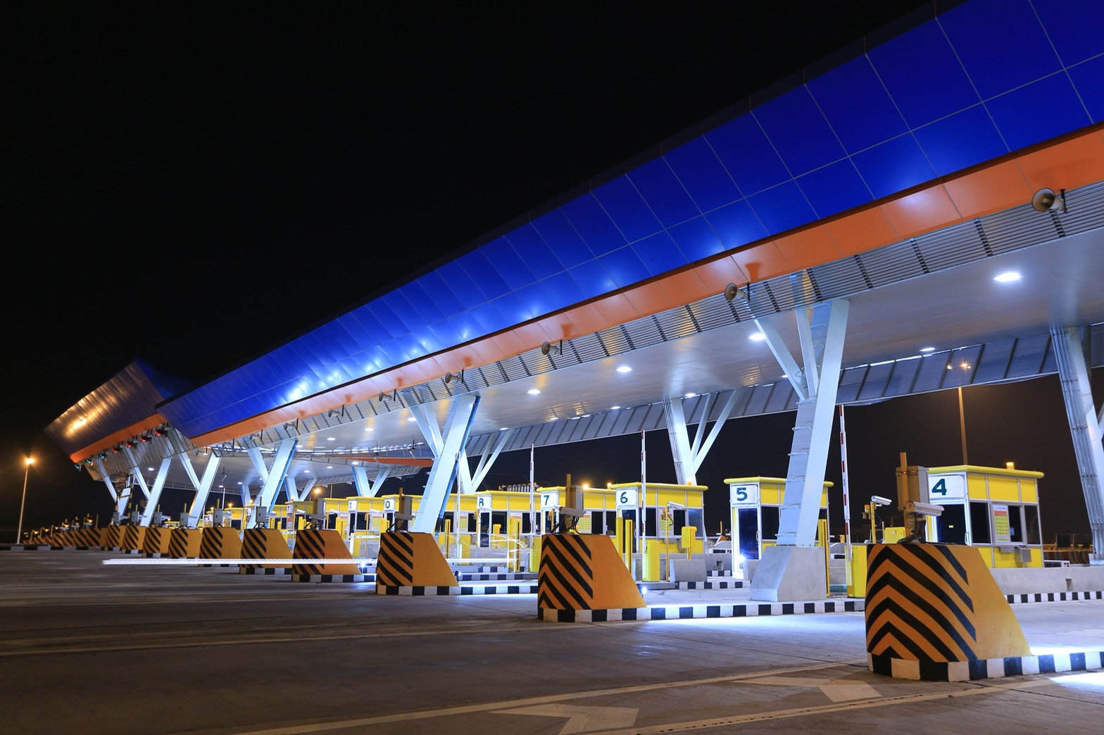 ศักดิ์สยาม เผย! กรมทางหลวงเตรียมประกาศราคาค่าทางด่วนใหม่ 2 เส้นทาง จ่ายตามระยะทางใช้จริง อิงสภาพเศรษฐกิจ-สังคม !