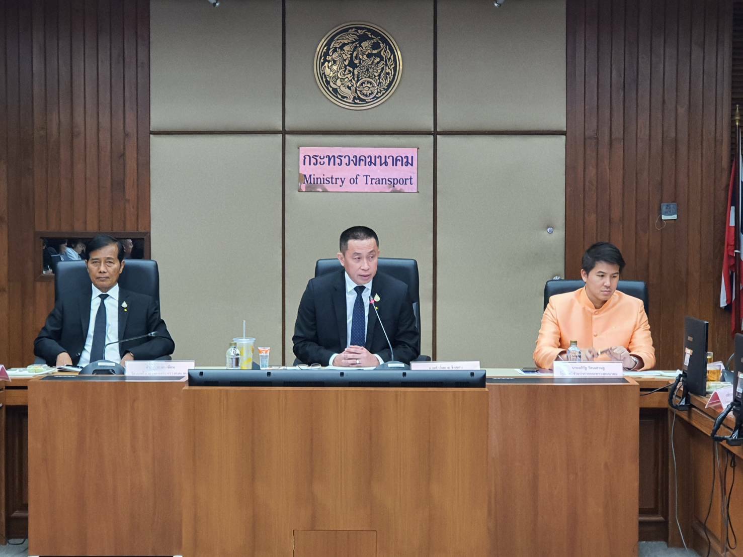 “ศักดิ์สยาม” สั่งตรวจคัดกรองเข้มทุกสนามบิน พร้อมเผยแผนตรวจคัดกรองแรงงานไทยที่กลับจากเกาหลีใต้