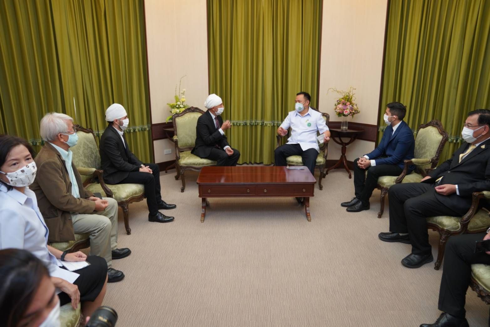 "อนุทิน" ย้ำ ทุกคนช่วยกัน ไทยจะชนะศึก Covid-19 จ่อเปิด ร.พ.สนามเพิ่ม หลังได้รับความร่วมมือจากหลายฝ่าย