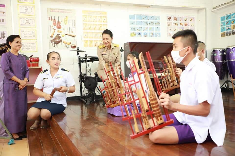 ครูพี่โอ๊ะส่งพลังใจถึงครู รร.กาญจนาภิเษกสมโภชฯ พร้อมจะร่วมสร้าง ร่วมฝึกฝนเด็กพิการให้ดูแลตัวเองได้ มีความรู้-อาชีพ-อยู่ในสังคมอย่างมีความสุข