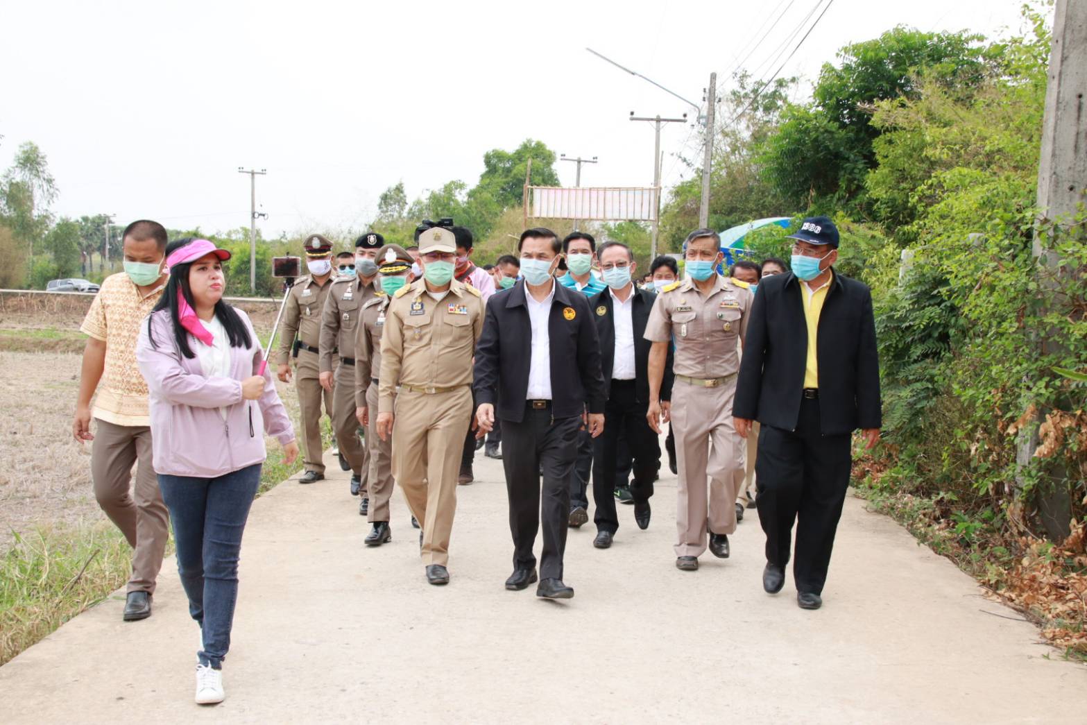 มท.3 เยี่ยมชมหมู่บ้านปลอดภัยไร้โควิด-19 อำเภอชนบท จังหวัดขอนแก